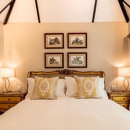 Cowdray Lodge Midhurst Buitenkant foto
