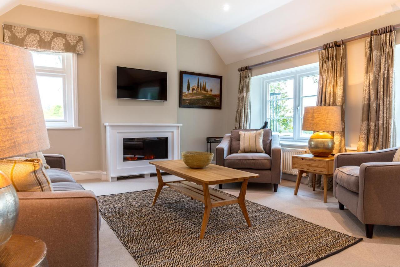 Cowdray Lodge Midhurst Buitenkant foto