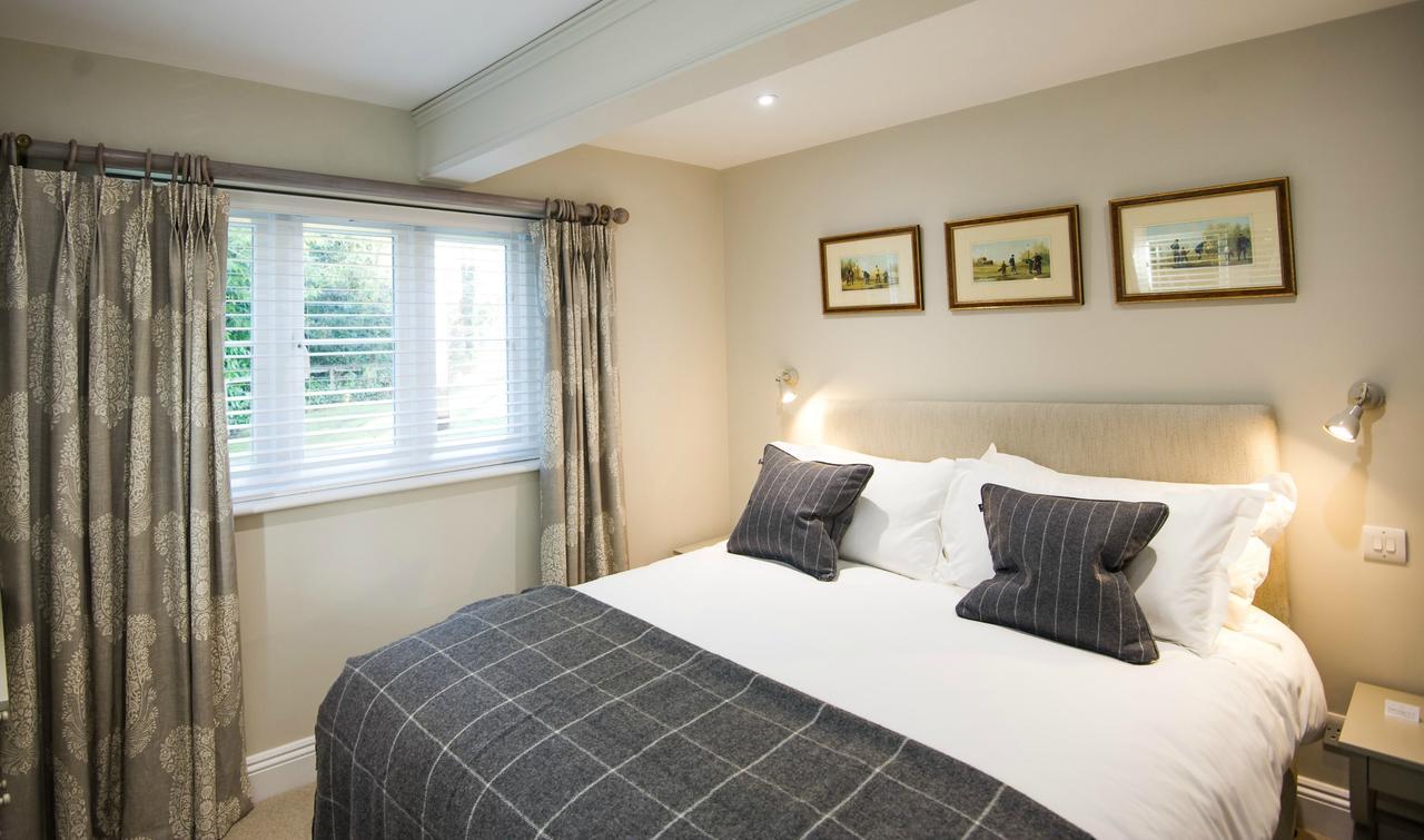 Cowdray Lodge Midhurst Buitenkant foto