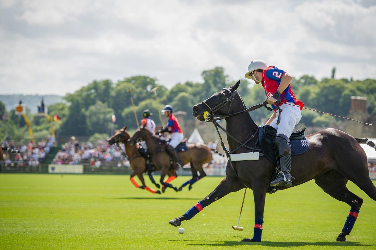 Cowdray Lodge Midhurst Buitenkant foto