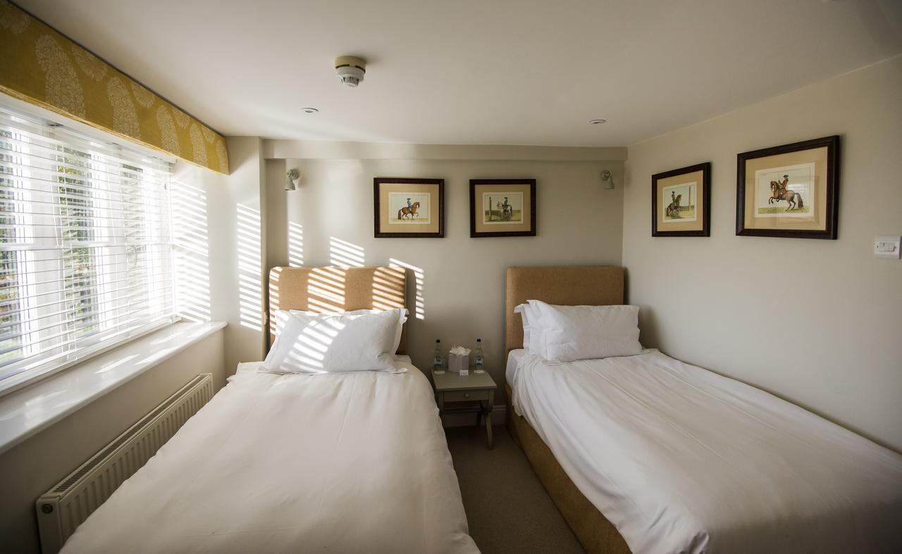 Cowdray Lodge Midhurst Buitenkant foto
