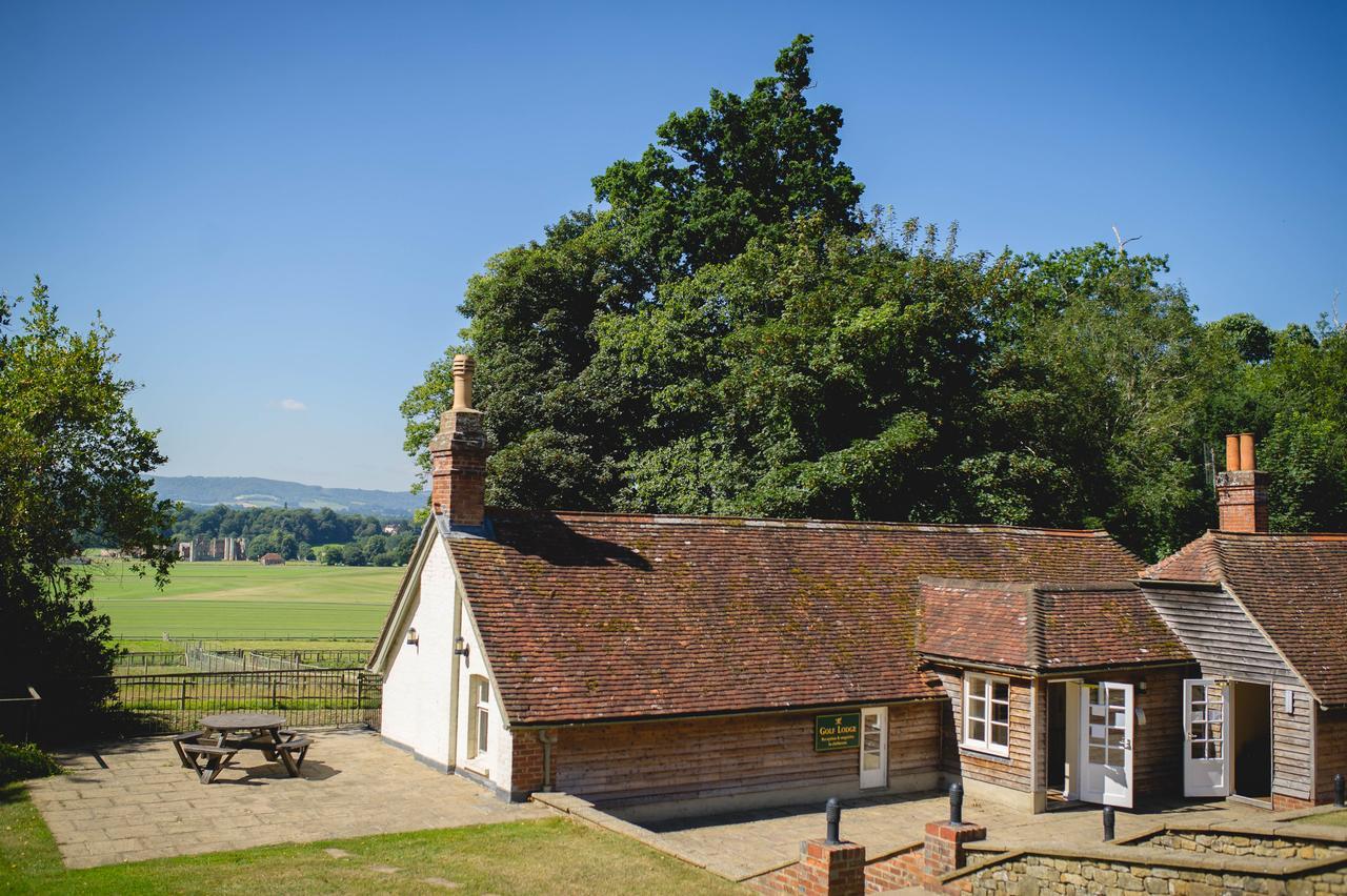 Cowdray Lodge Midhurst Buitenkant foto